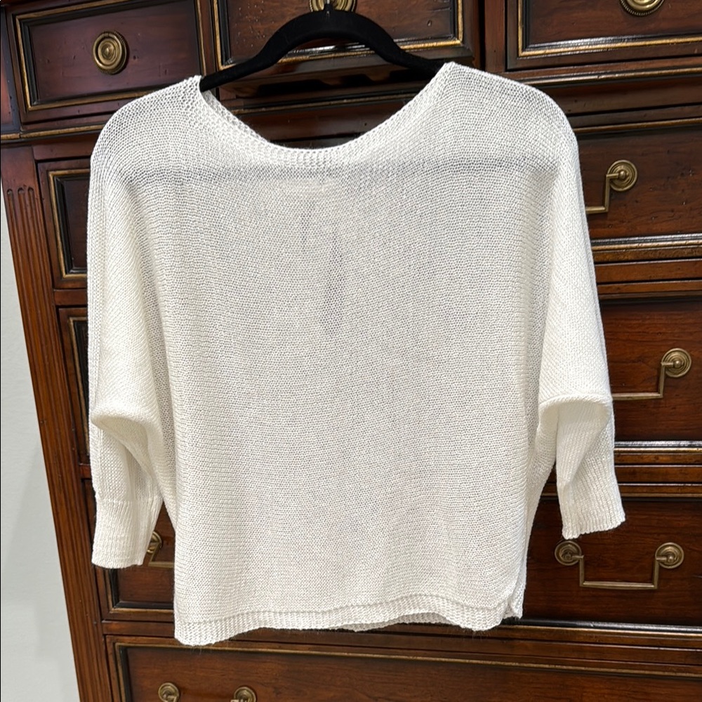 White Boxy 3/4 Sleeve Blouse